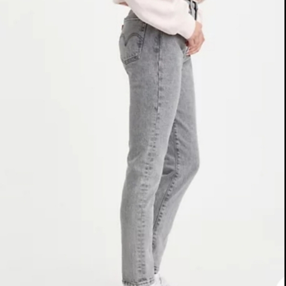 Levi's Denim - Levi's women's high rise skinny sz24